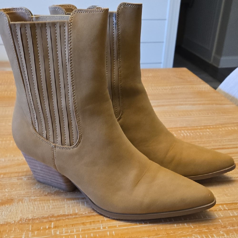 ShuShop Camel Heeled Boots